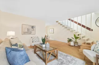 Photo #4: 250039352 Listing 