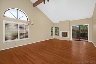 Photo #4: 250039381 Listing