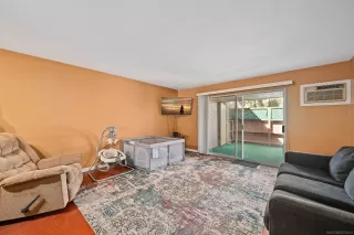 Photo #1: 250039389 Listing 