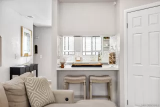 Photo #4: 250039400 Listing