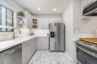 Photo #5: 250039400 Listing