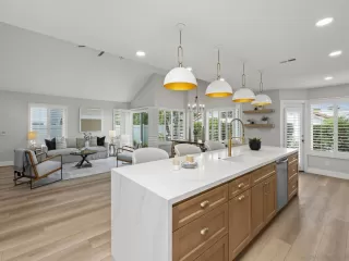 Photo #2: 250039403 Listing