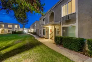 Photo #3: 250039418 Listing