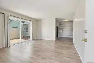 Photo #2: 250039428 Listing