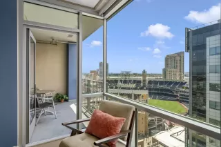 Photo #2: 250039468 Listing