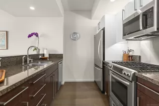 Photo #4: 250039468 Listing