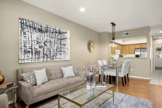 Photo #4: 250039546 Listing 