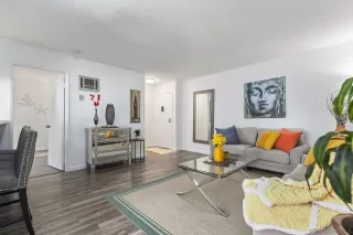 Photo #1: 250039555 Listing 