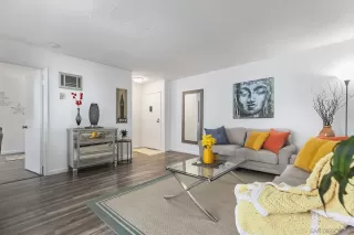 Photo #2: 250039555 Listing 