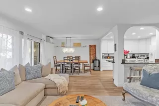 Photo #6: 250039561 Listing