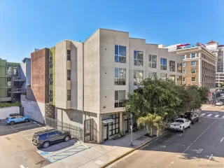 Photo #1: 250039596 Listing