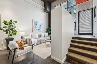 Photo #3: 250039596 Listing