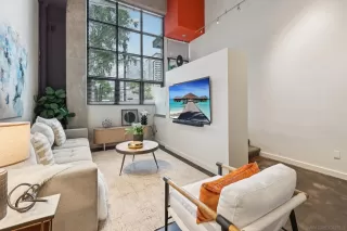 Photo #5: 250039596 Listing