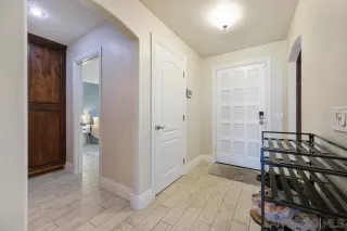 Photo #2: 250039651 Listing