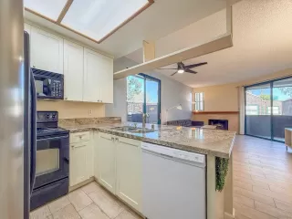 Photo #5: 250039697 Listing