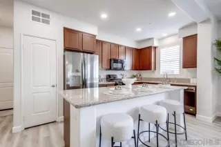 Photo #4: 250039702 Listing 