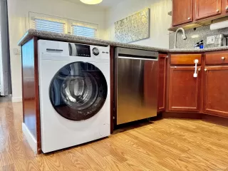 Photo #6: 250039738 Listing