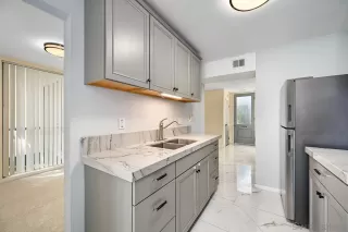 Photo #3: 250039756 Listing