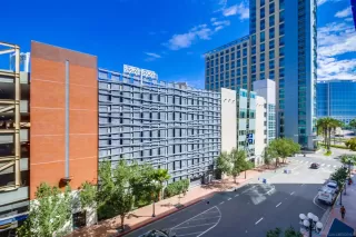 Photo #2: 250039776 Listing