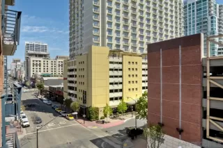 Photo #3: 250039776 Listing