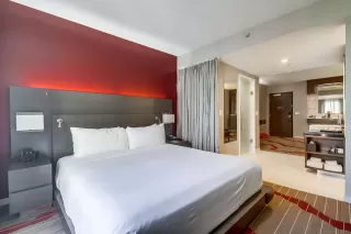 Photo #5: 250039776 Listing