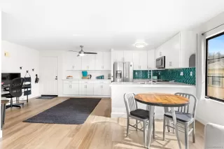 Photo #3: 250039790 Listing