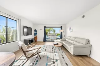 Photo #5: 250039790 Listing