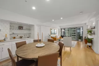 Photo #2: 250039811 Listing 