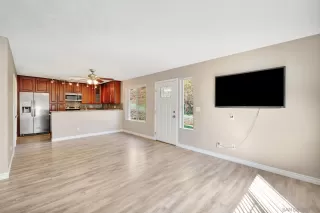 Photo #2: 250039919 Listing 