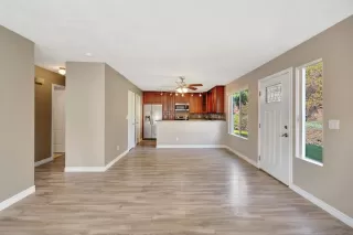 Photo #4: 250039919 Listing 