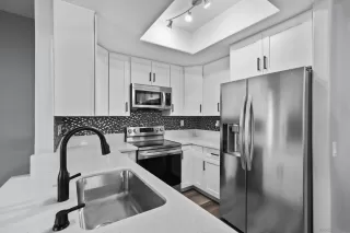 Photo #5: 250039952 Listing