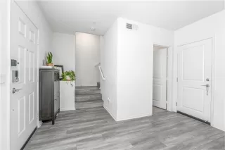 Photo #6: 250039965 Listing 