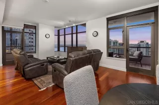 Photo #3: 250039969 Listing