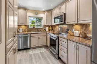 Photo #4: 250039975 Listing