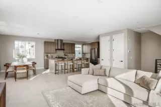 Photo #3: 250039982 Listing 