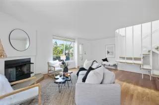 Photo #5: 250039987 Listing