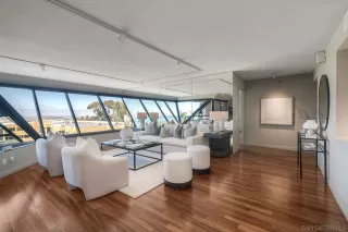 Photo #5: 250039990 Listing