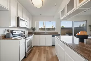 Photo #3: 250040037 Listing