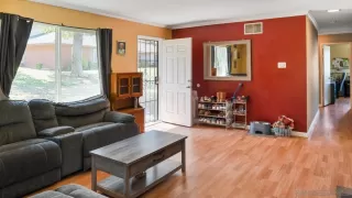 Photo #2: 250040043 Listing