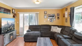 Photo #4: 250040043 Listing