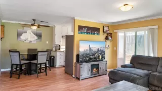 Photo #5: 250040043 Listing