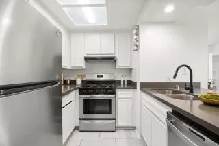 Photo #4: 250040059 Listing