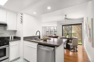 Photo #5: 250040059 Listing