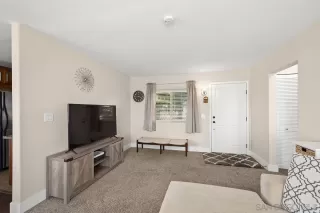 Photo #6: 250040093 Listing