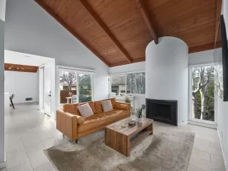 Photo #5: 250040113 Listing