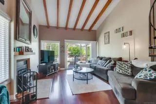 Photo #1: 250040118 Listing 