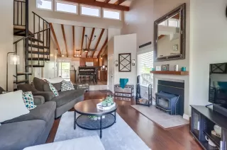 Photo #2: 250040118 Listing 