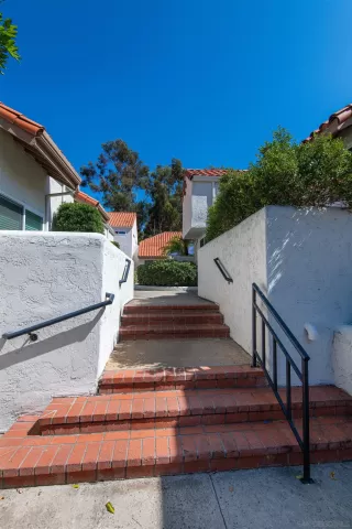 Photo #1: 250040165 Listing