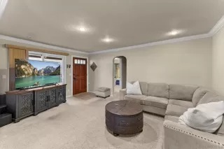 Photo #5: 250040205 Listing