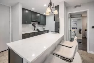 Photo #1: 250040356 Listing